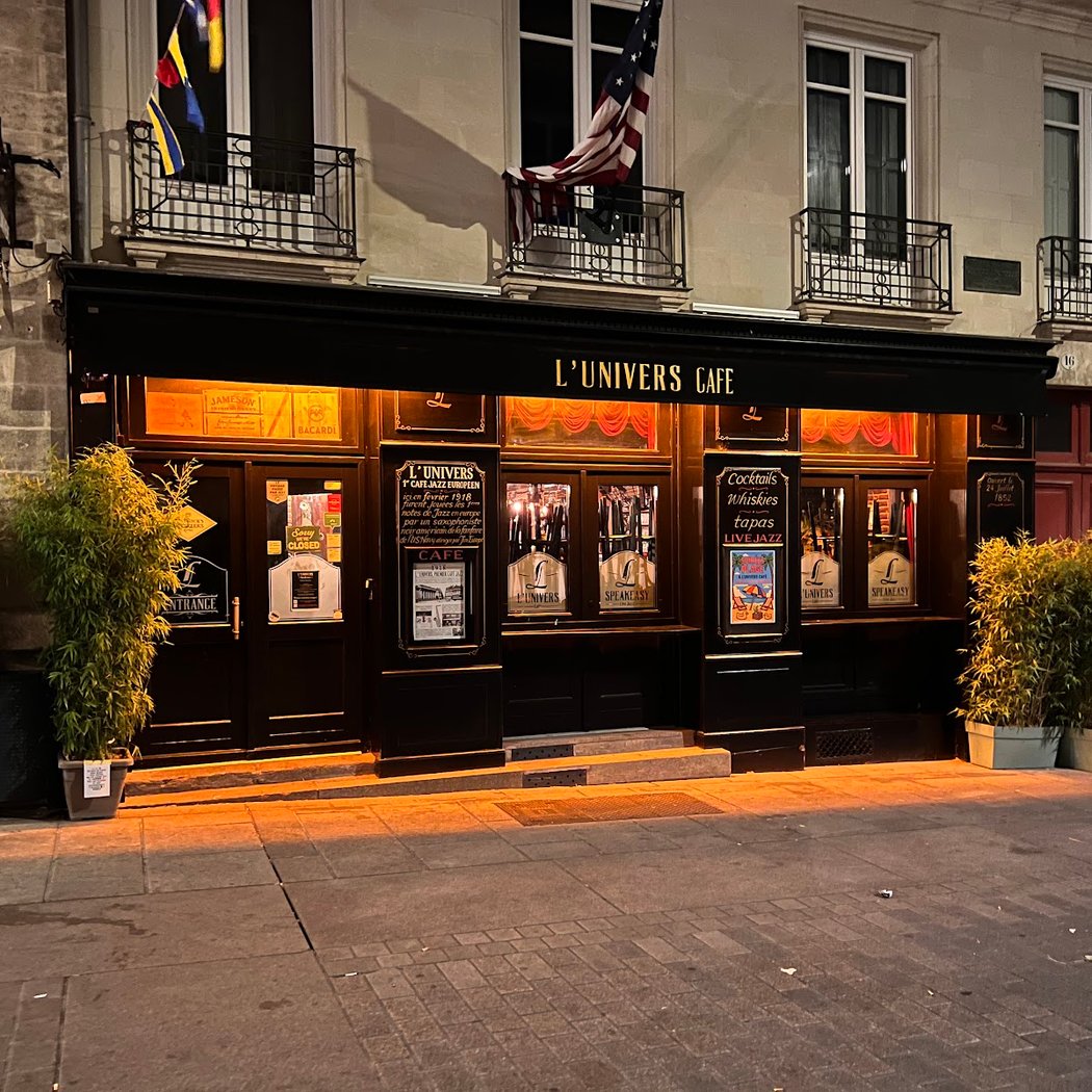 L'Univers Café Speakeasy 2