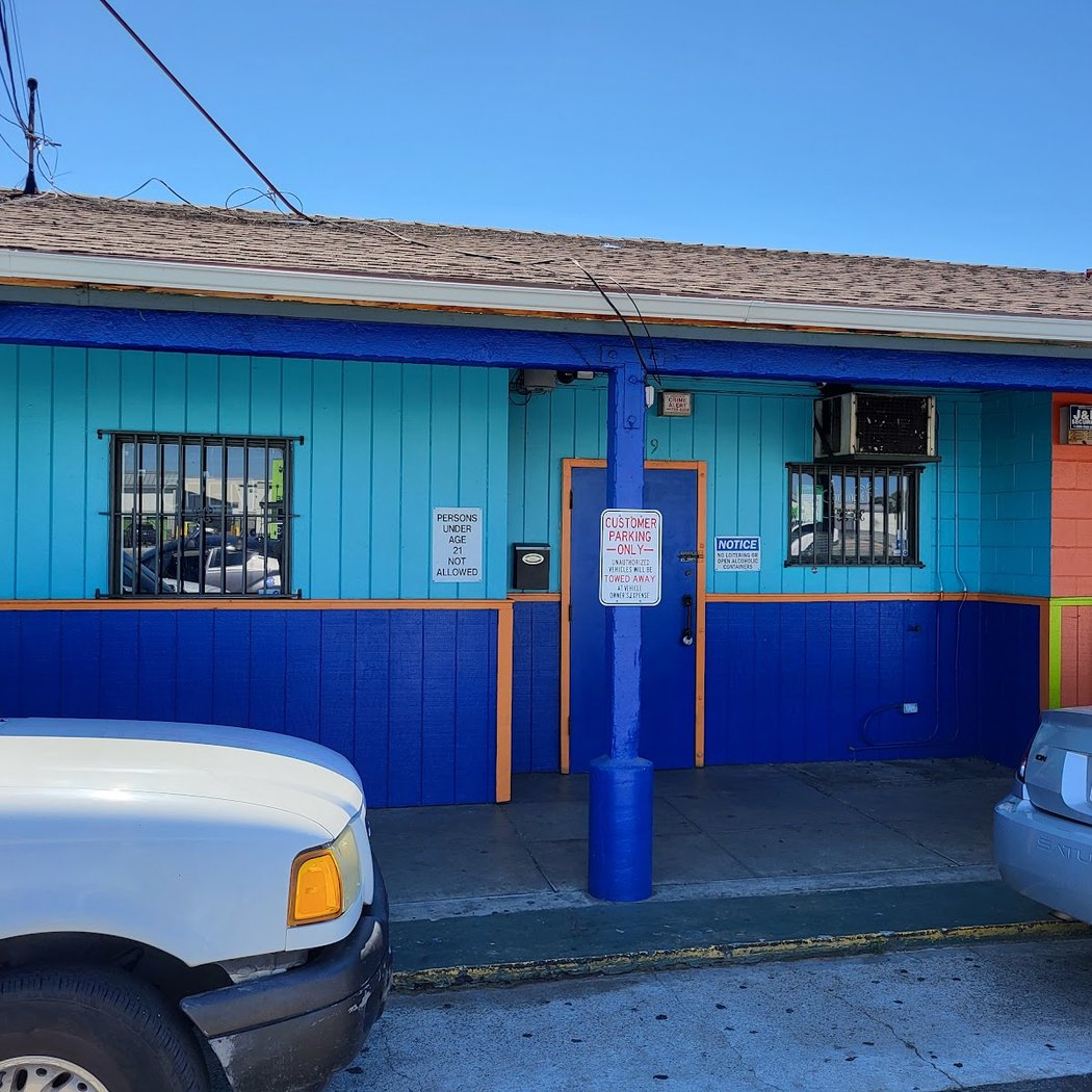 Coyote Bar 2