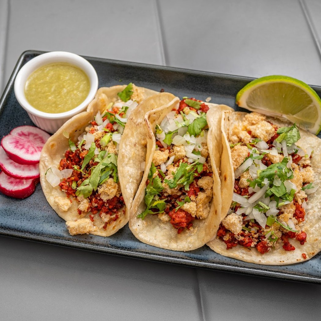 Los Tacos 1