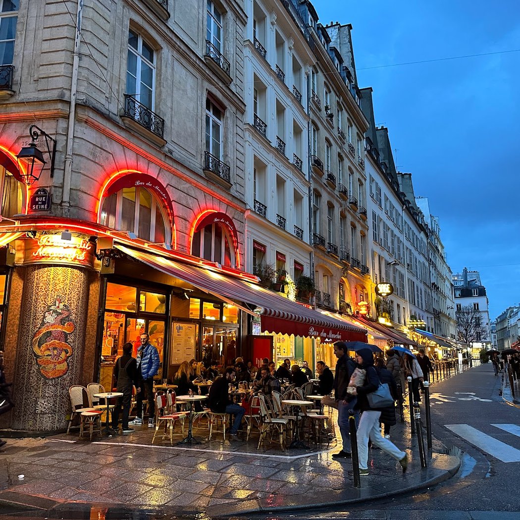 Wander through Rue de Buci Artistic Landmarks 1