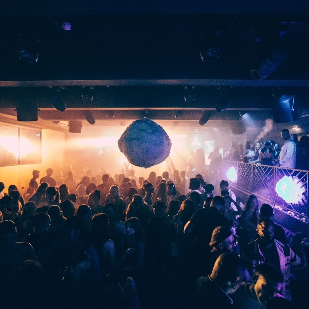 NUA PARIS CLUB 1