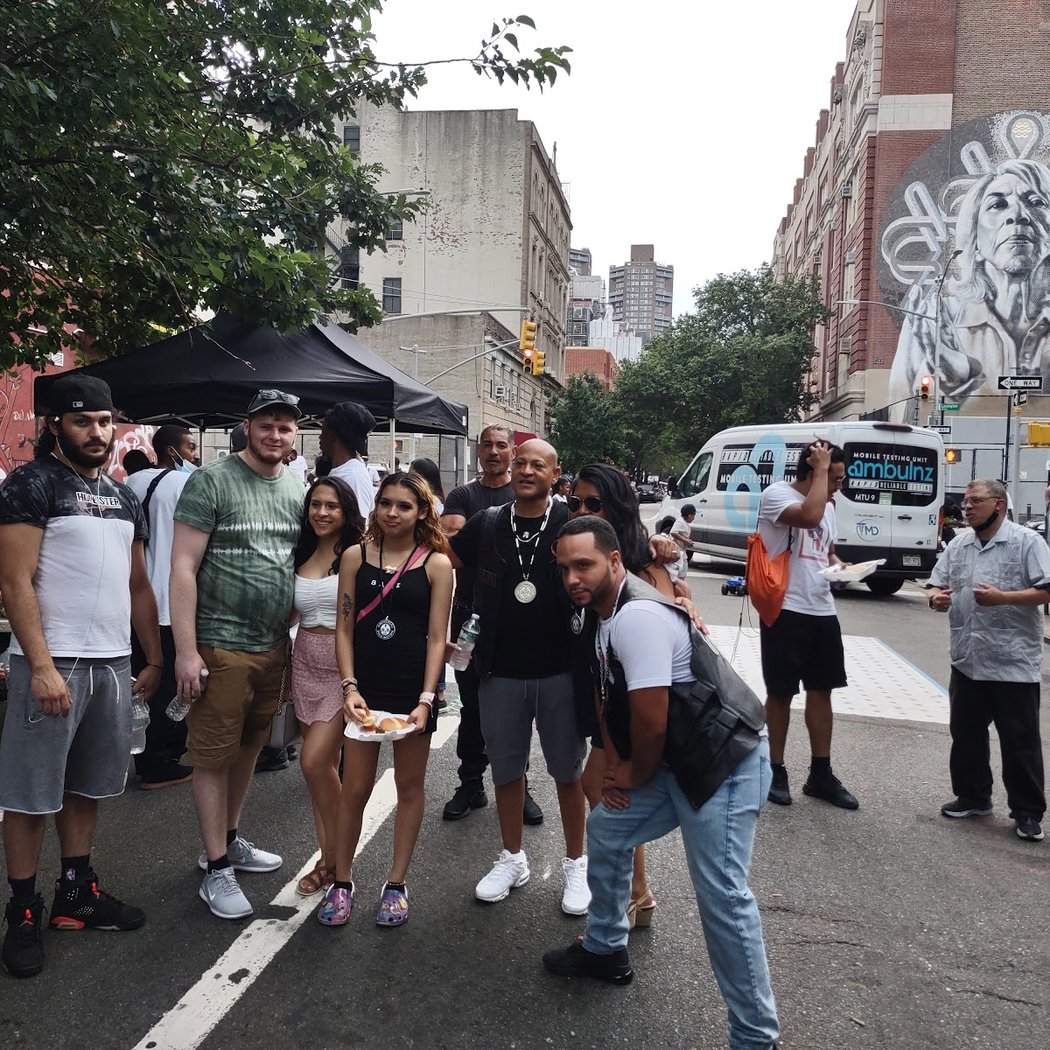 Guided Tour in Spanish: Street Art in Hispanic Harlem 1