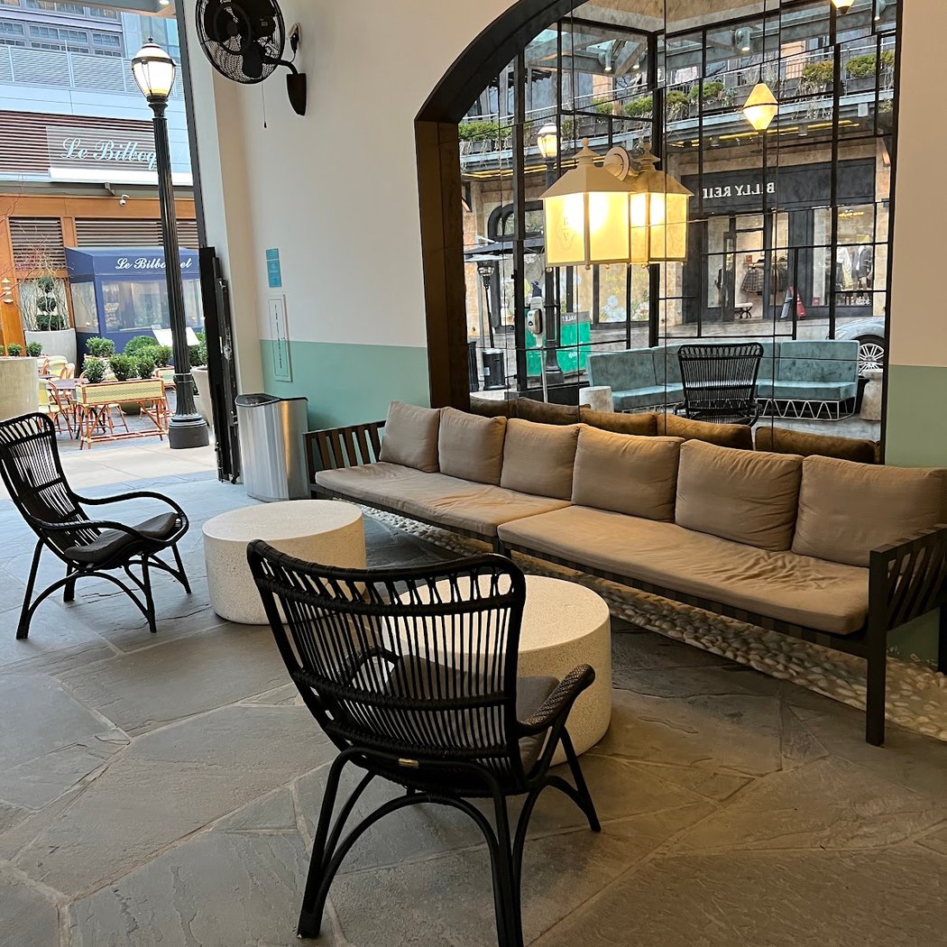 Summer Fridays at Buckhead Village 3