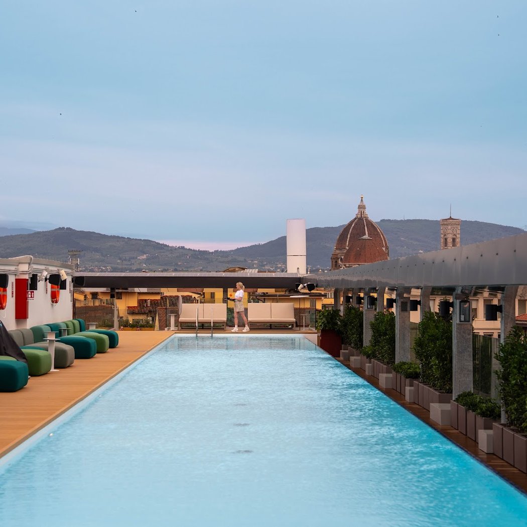 Trekking urbano e yoga sul rooftop 2