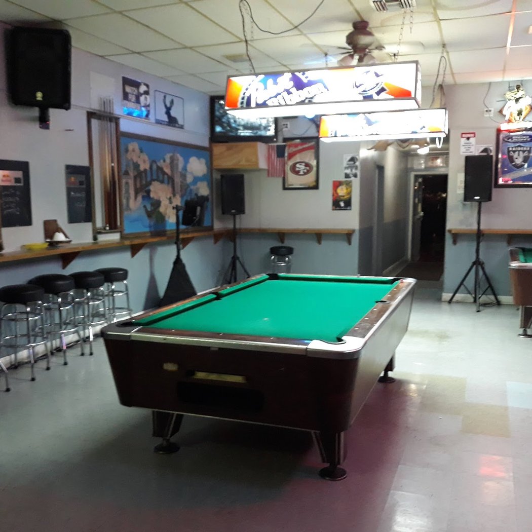 Gale's Central Club 2