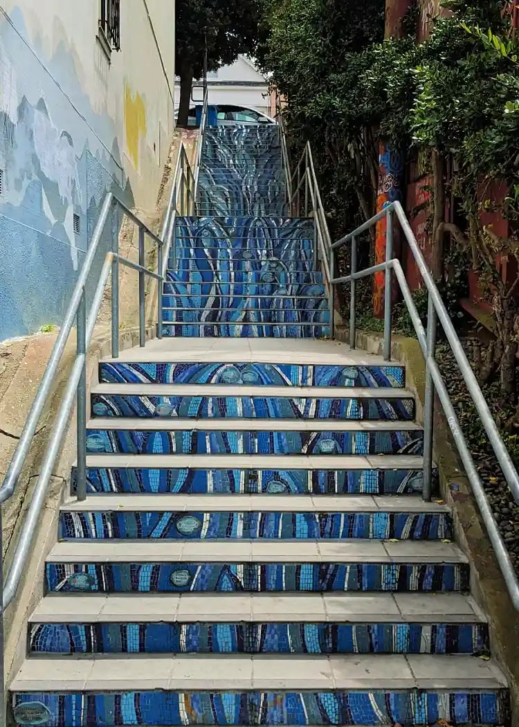 Kenny Alley Stairs 1
