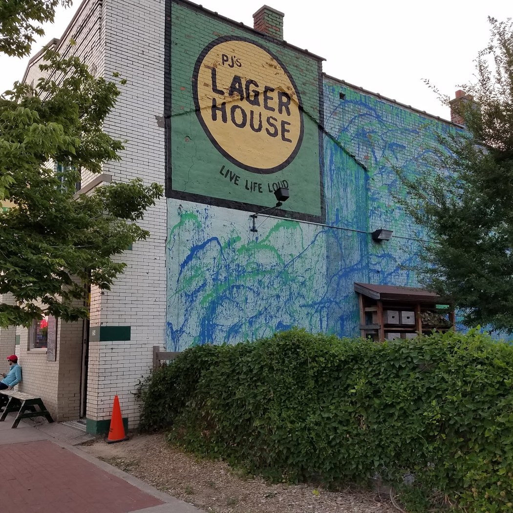 Lager House 4