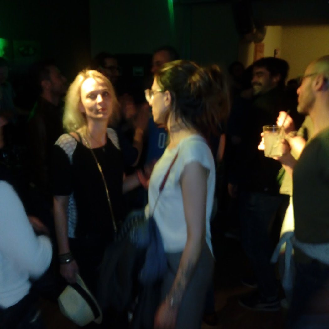 KARAOKE internazionale + mercatini