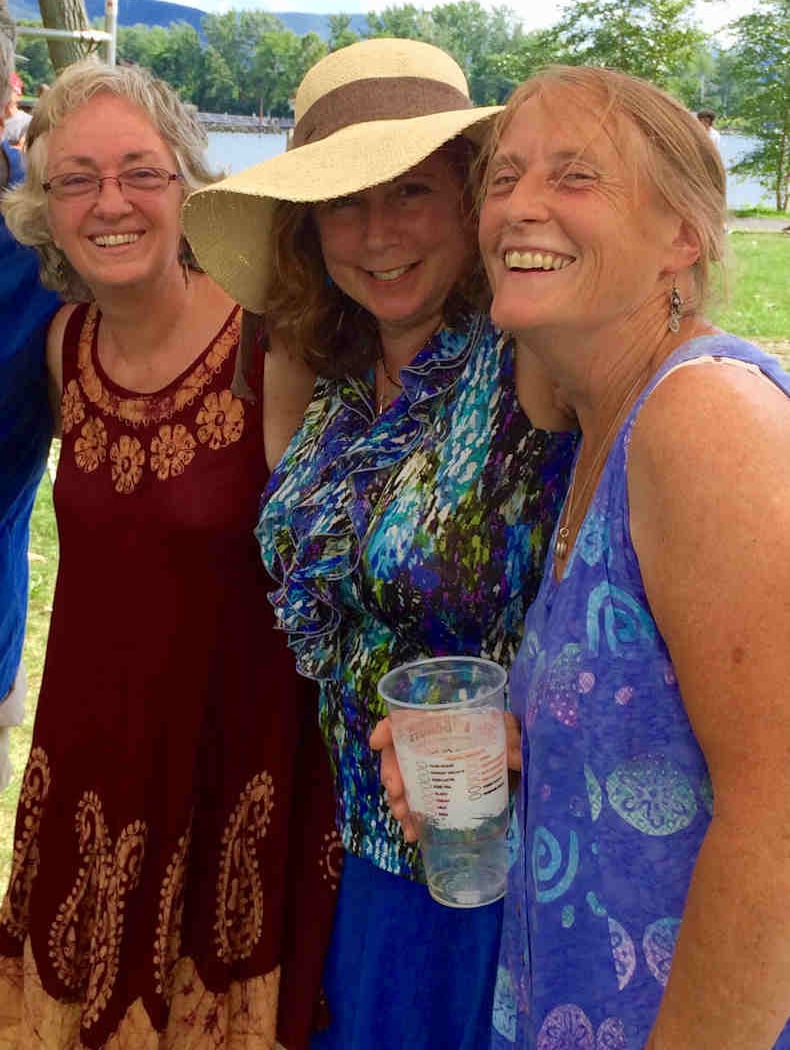 The Trouble Sisters – Salon Stage 1