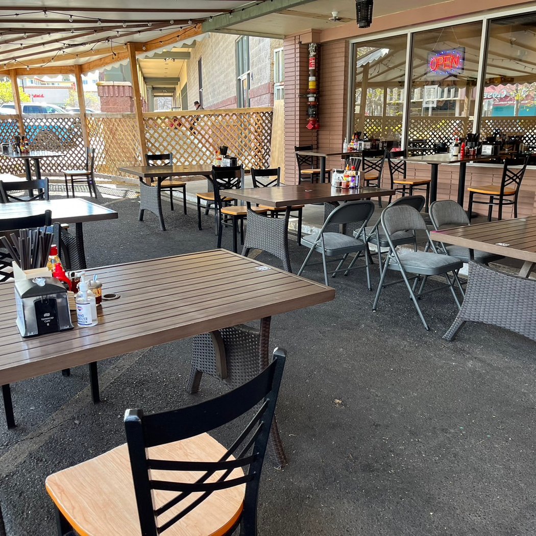 Pho King RESTAURANT 2