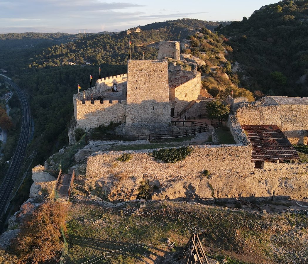 Fortress Mornas 1
