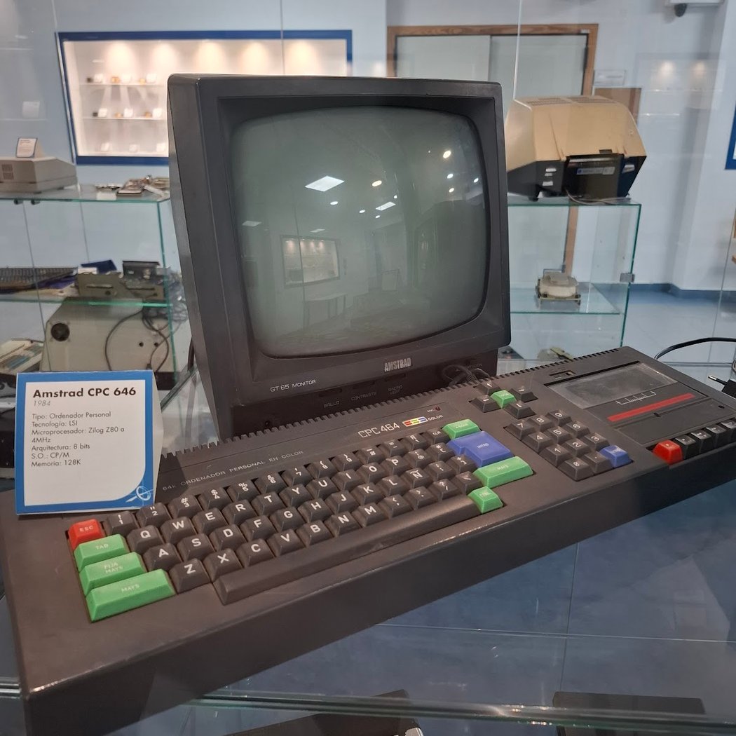 Museo "Informática Vintage" de ETS de Ingeniería de Sistemas Informáticos, Campus Sur de la UPM
