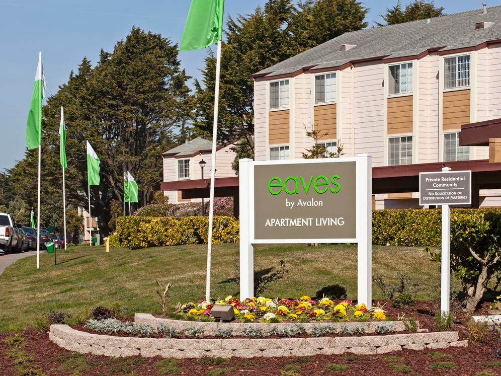 eaves Pacifica 3