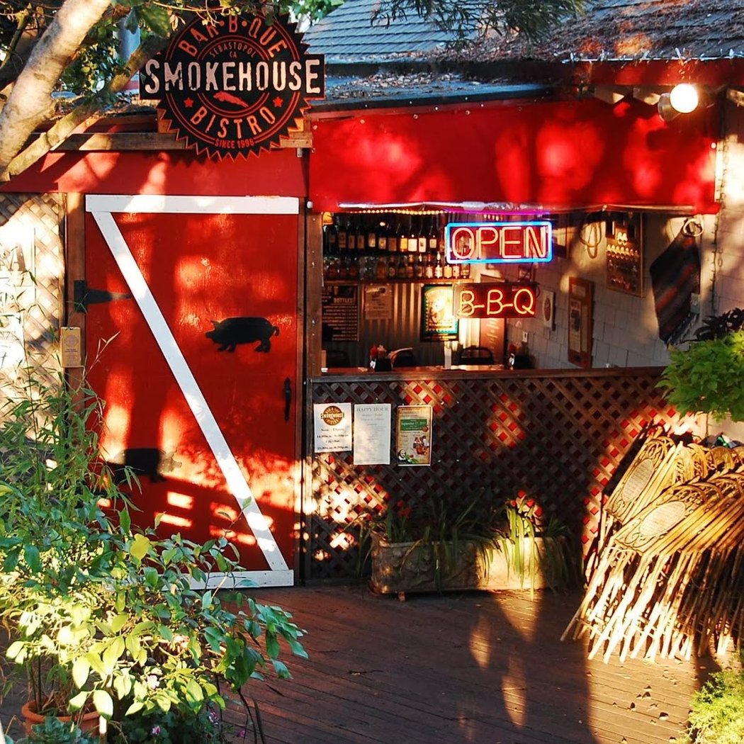 Bar B Que Smokehouse Bistro 2