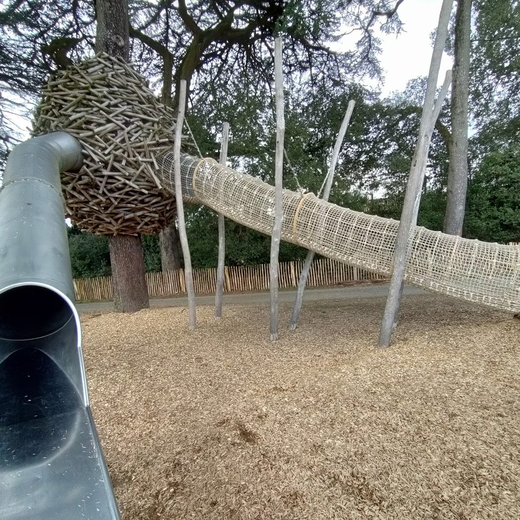 Aire de jeux pour enfants 3