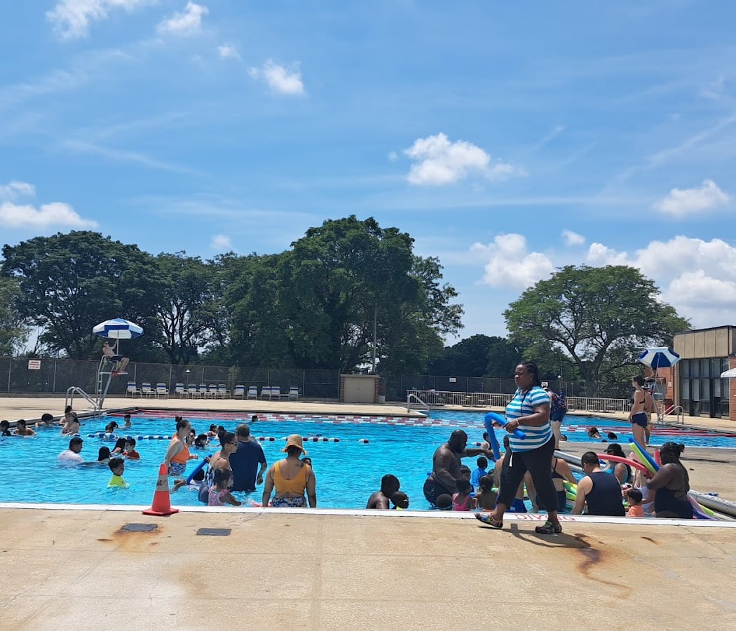 Hempstead Parks & Recreation - Averill Boulevard Park and Swimming Pool Complex 1