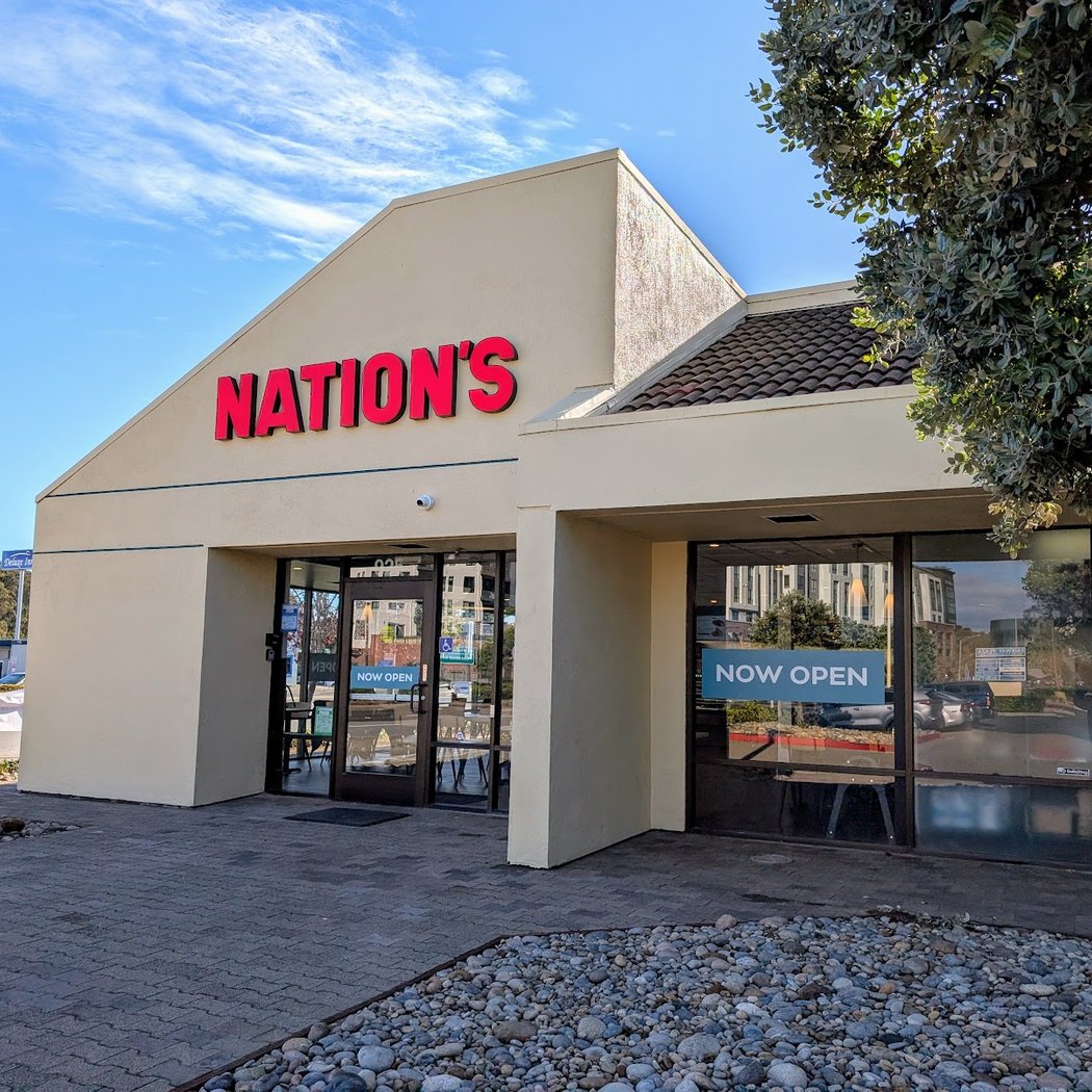 Nation's Giant Hamburgers & Great Pies 2