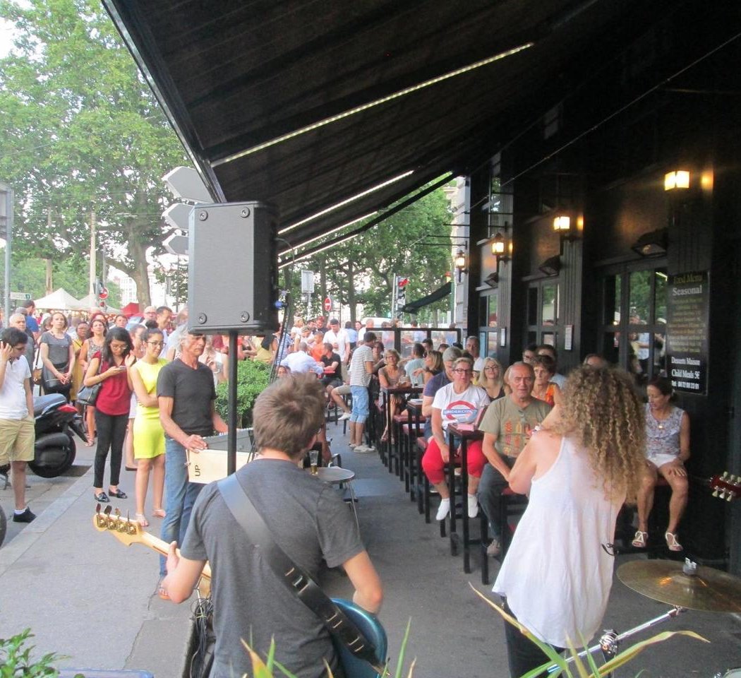 Wallace Bar 3