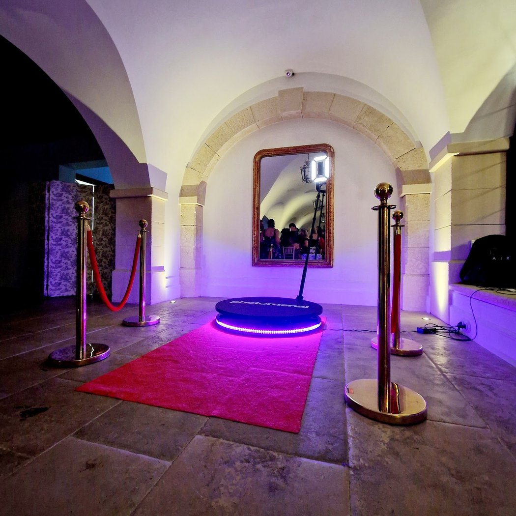Photomenal - Location Photobooth, Videobooth, Phonebook 1