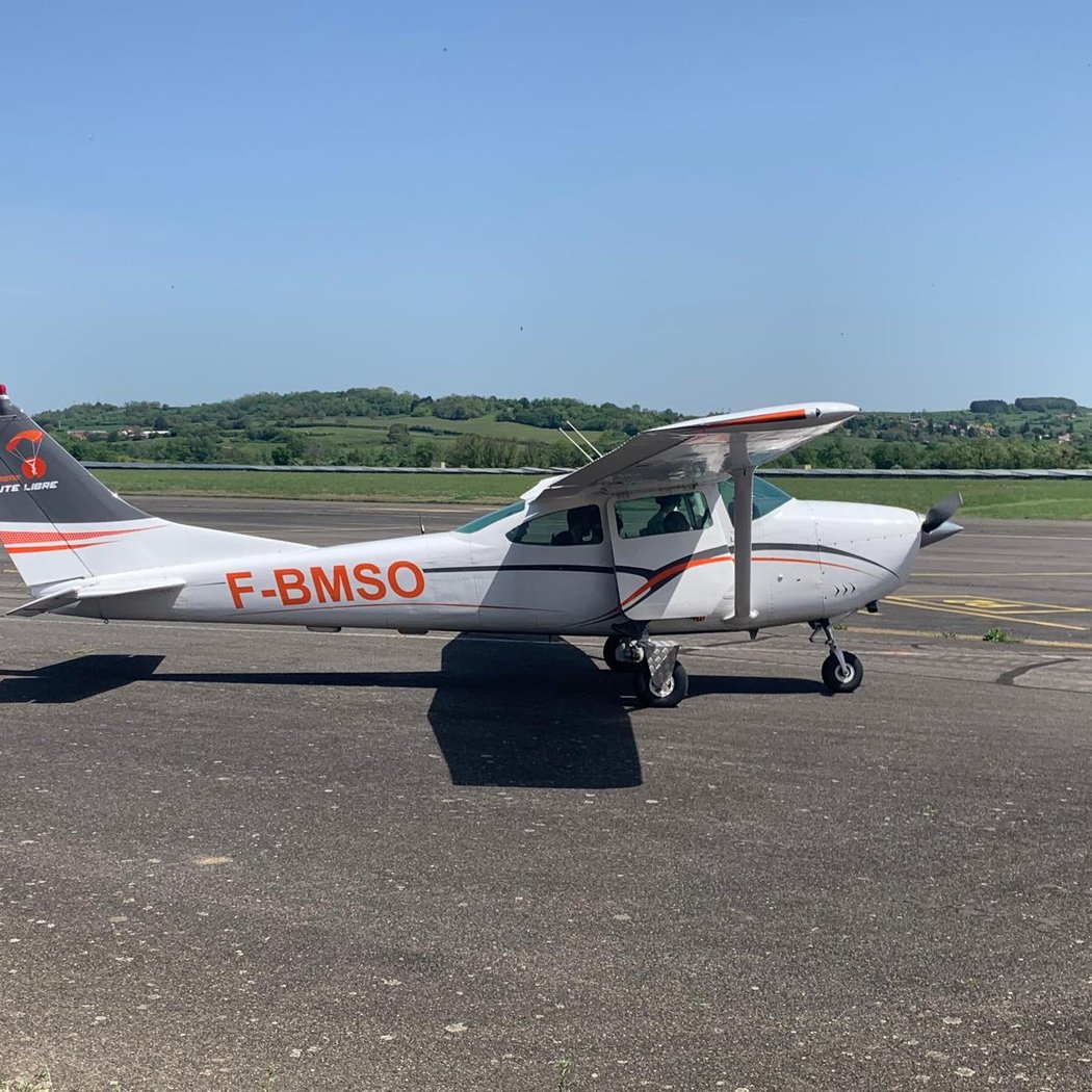 Auvergne Chute Libre - Sauter en parachute en Auvergne 3