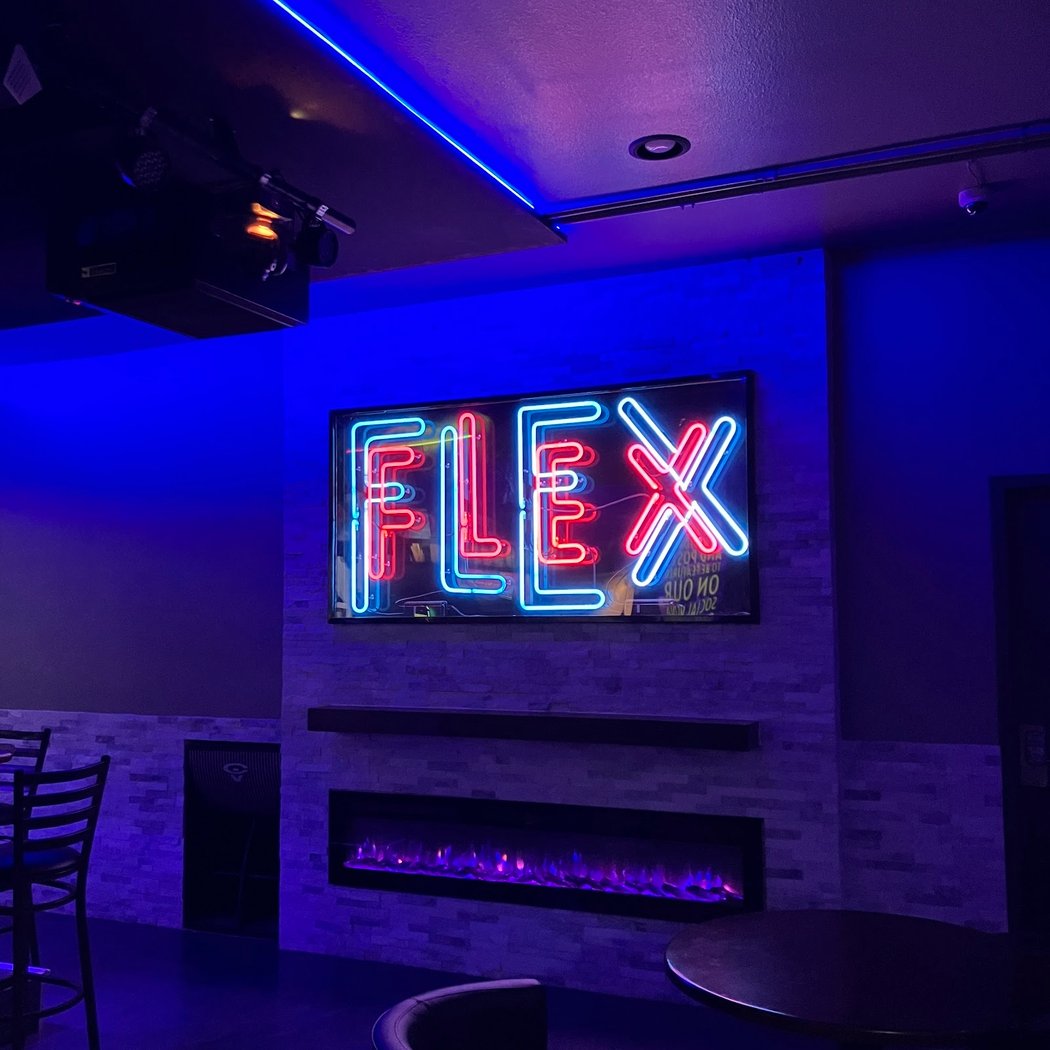 Flex Cocktail Lounge 2