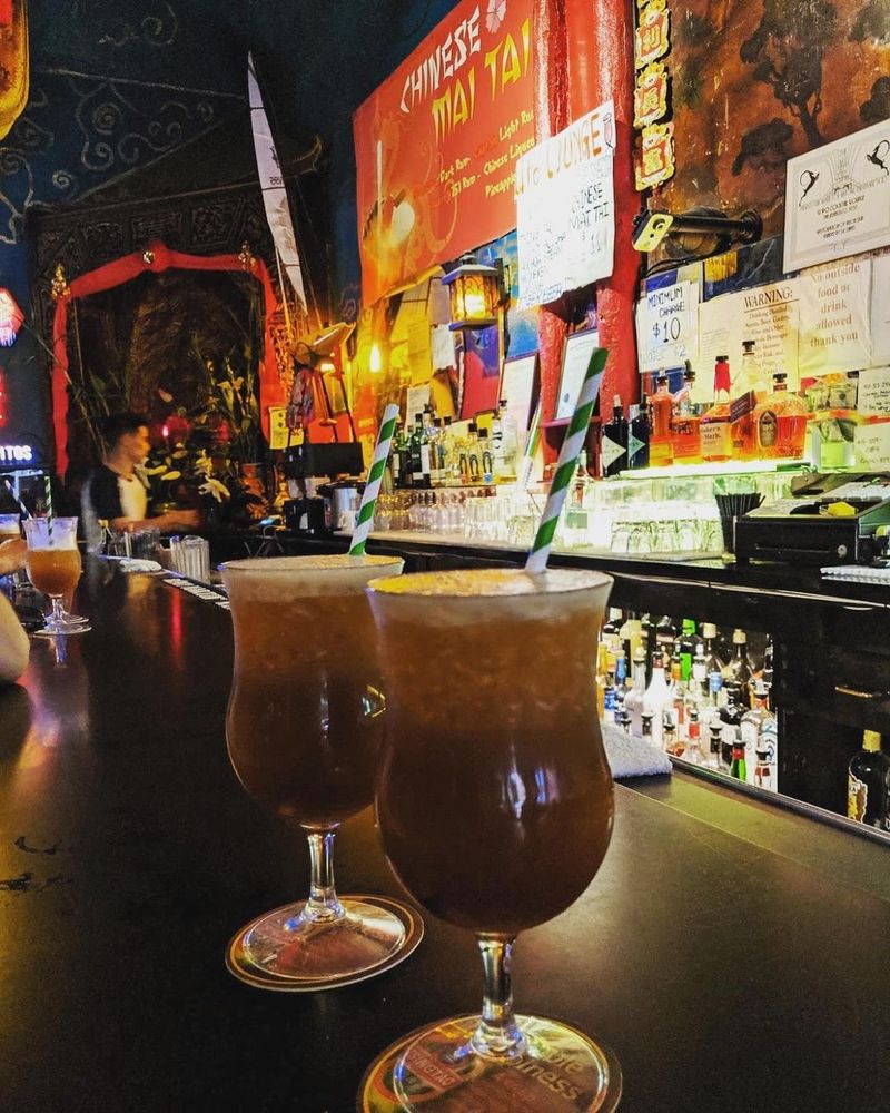 Li Po Cocktail Lounge 1