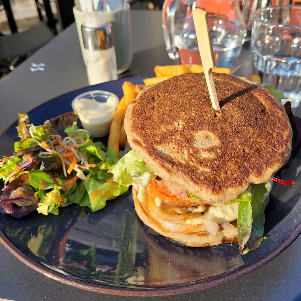 Burger et Sarrasin 1