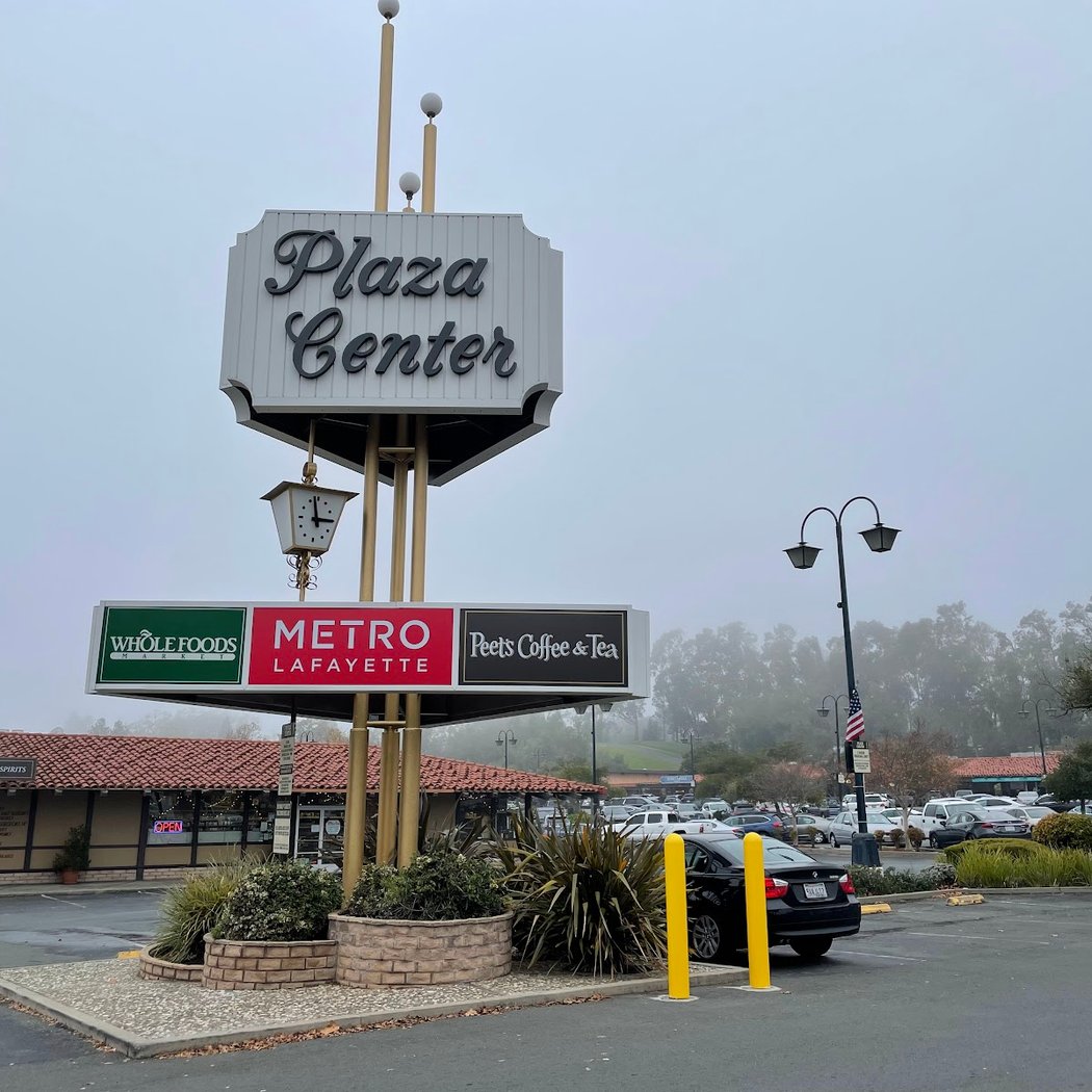 Plaza Center 1
