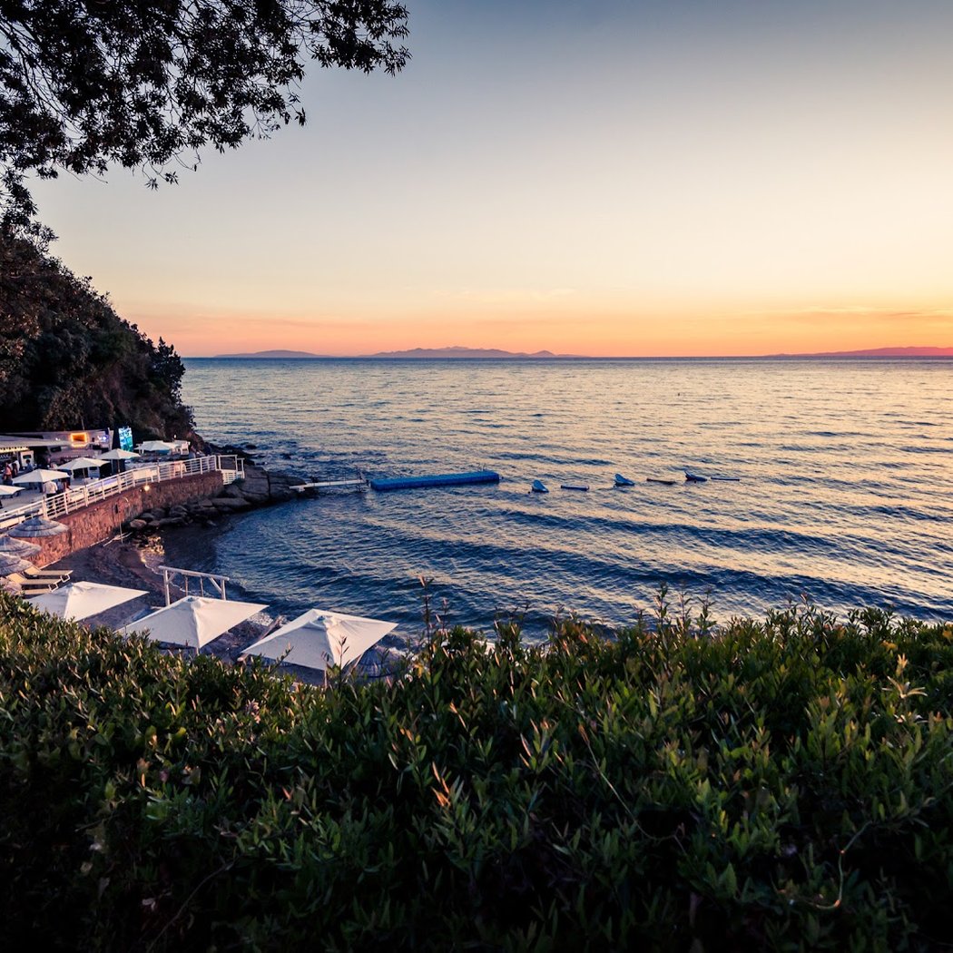 WHITE FERRAGOSTO 3