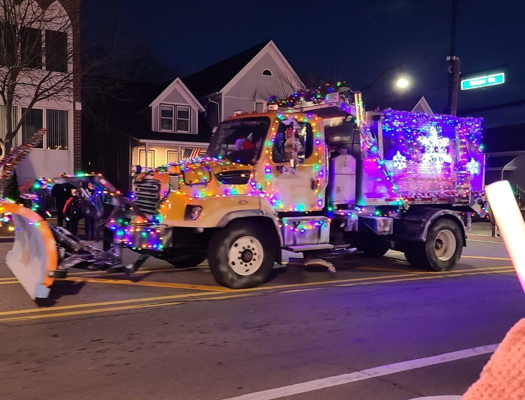 Holly Days & Light Up the Grande Parade 1