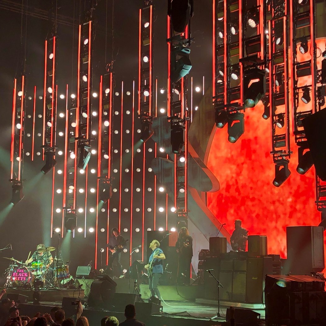 The Black Keys: Peaches 'N Kream World Tour 2