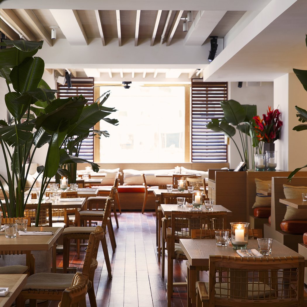 Tommy Bahama Restaurant & Bar 3
