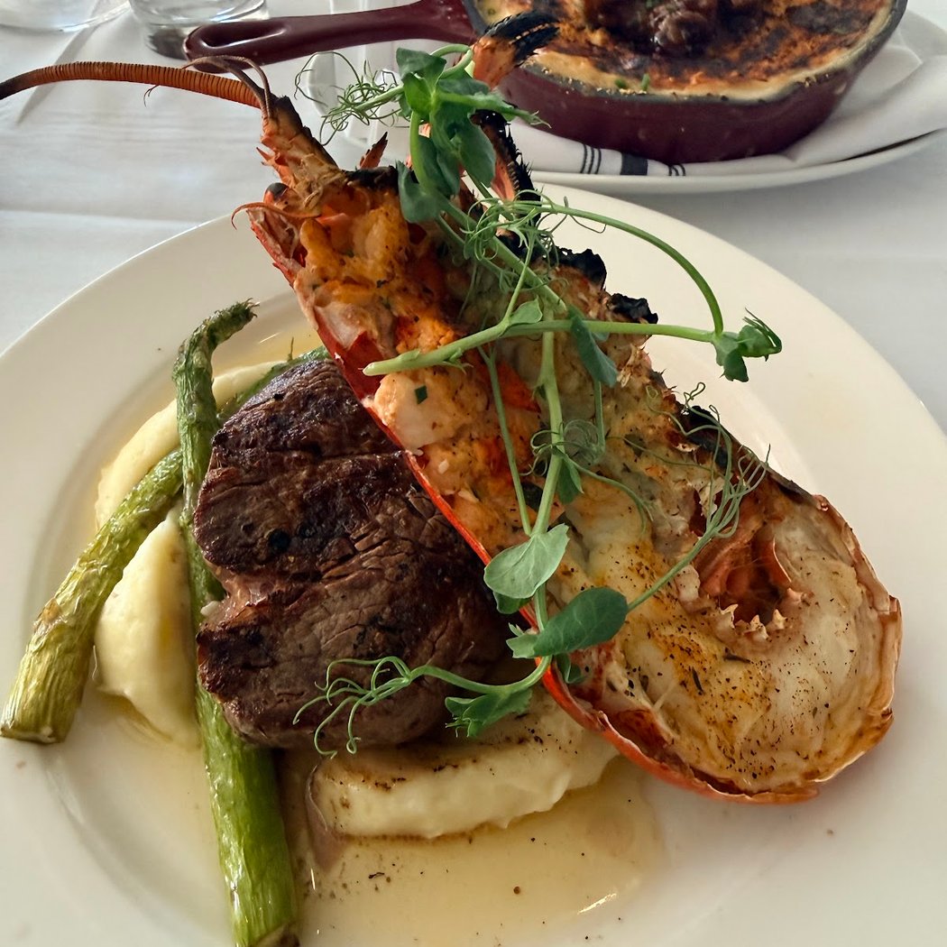 Mac's Chop House 3