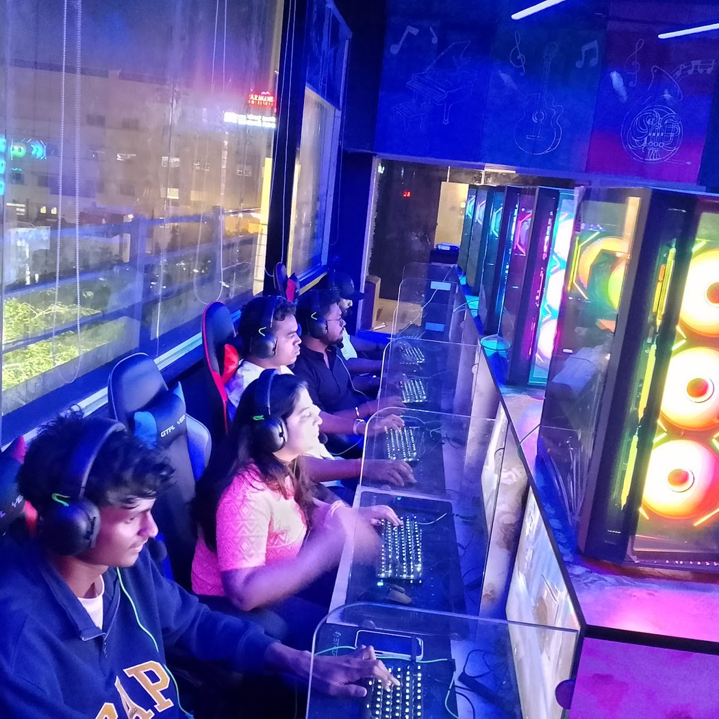 MegaGamerz Ecity - Gaming Cafe Game Zone Gaming Lounge 1