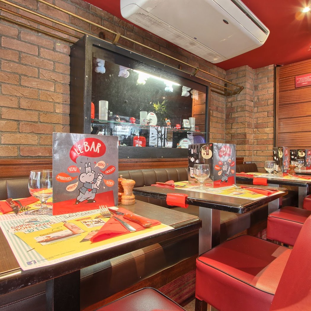 Hippopotamus Steakhouse 2