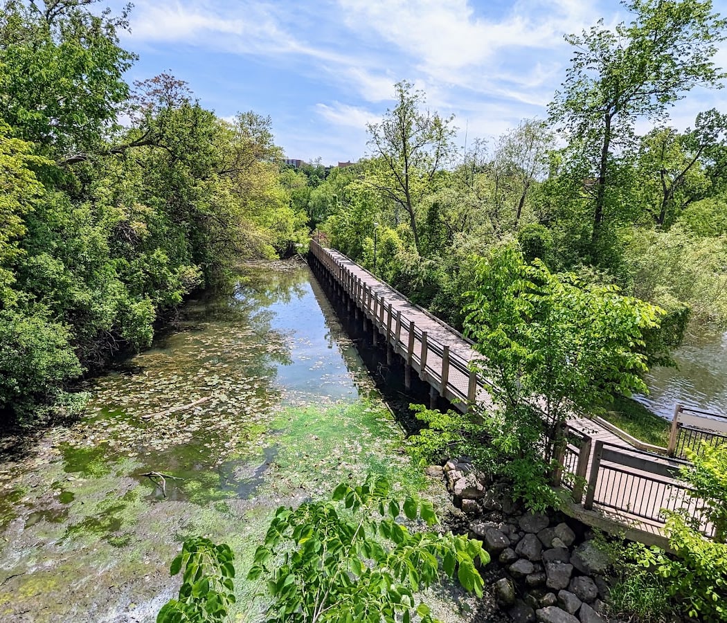 Broadway Park 1