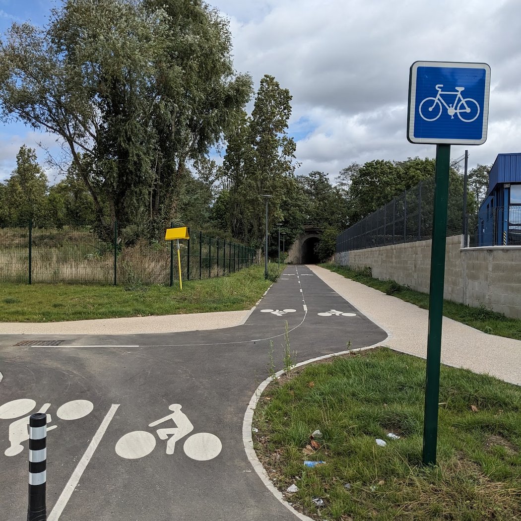 Piste cyclable à Cormeilles (Pont du chemin vert) 1