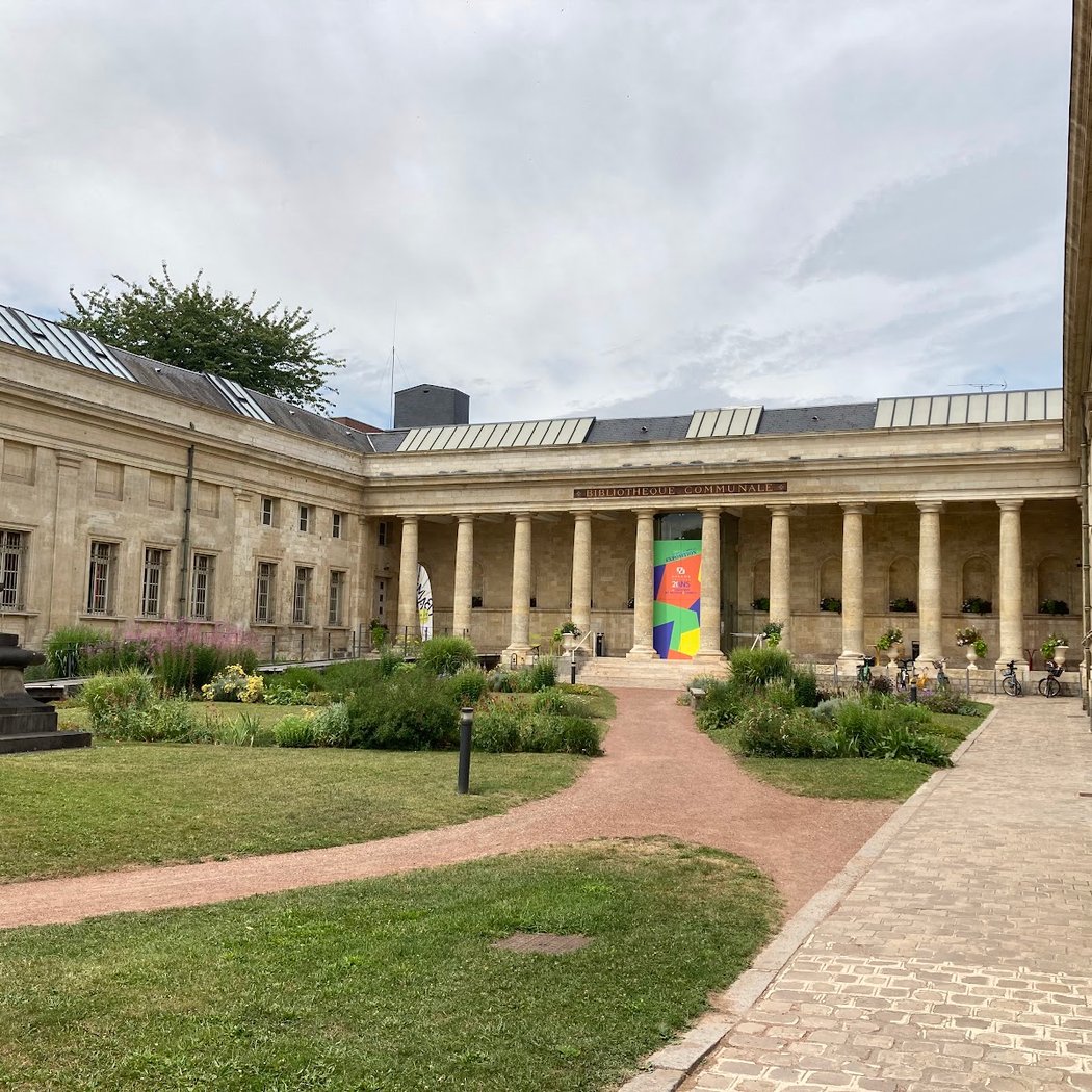 Bibliothèque Louis Aragon 2