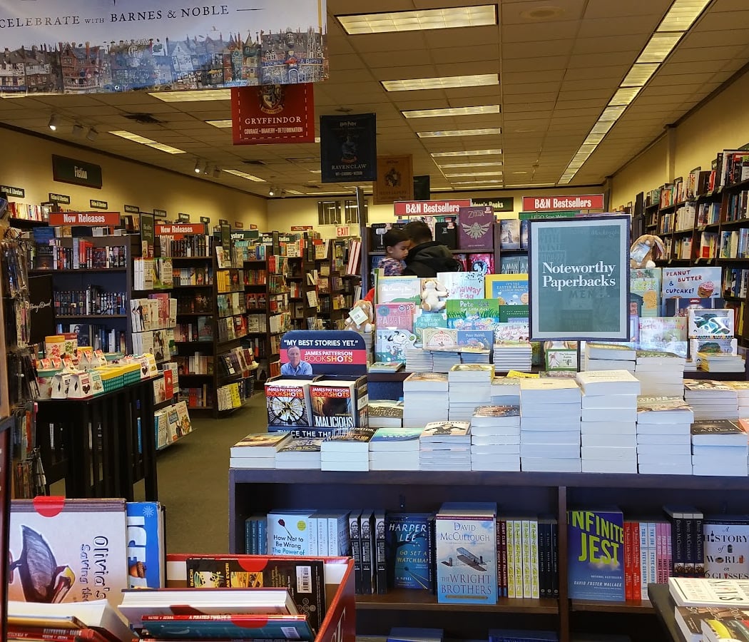 Barnes & Noble 1