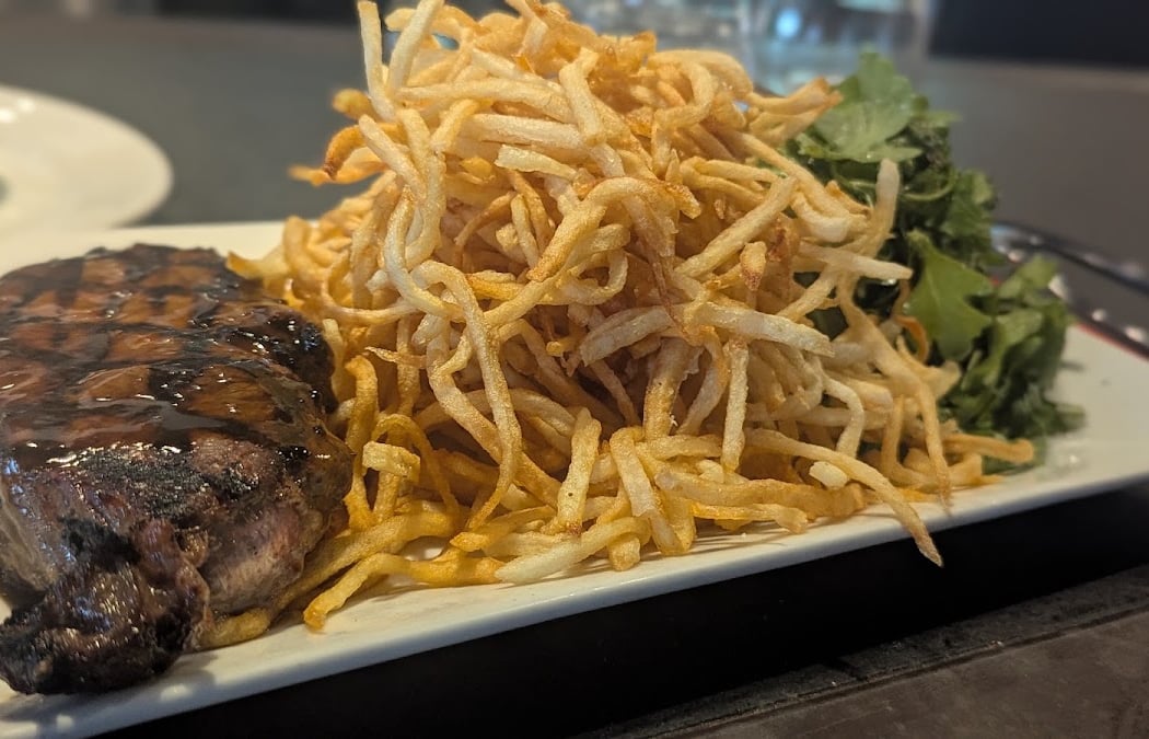 Pearl Restaurant & Oyster Bar 3