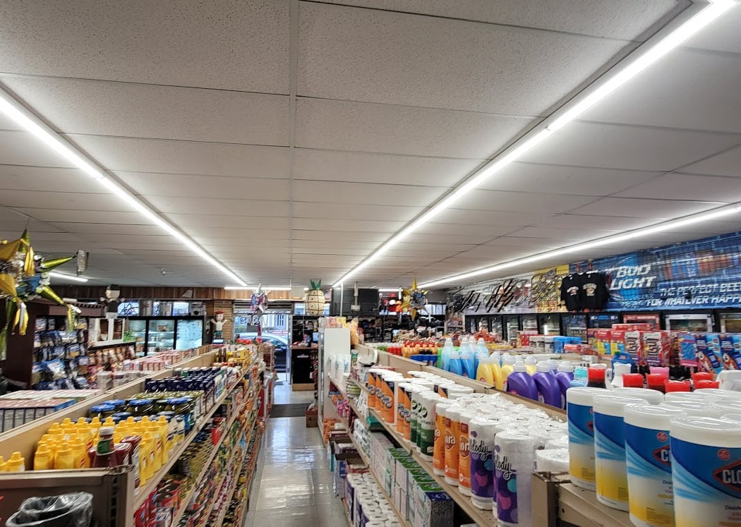 La Aurora Market 2