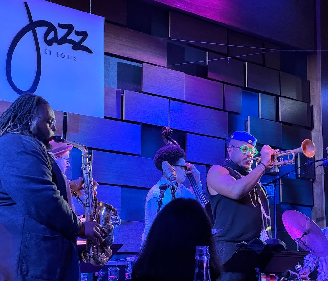 Shedrick Mitchell Trio Live 4