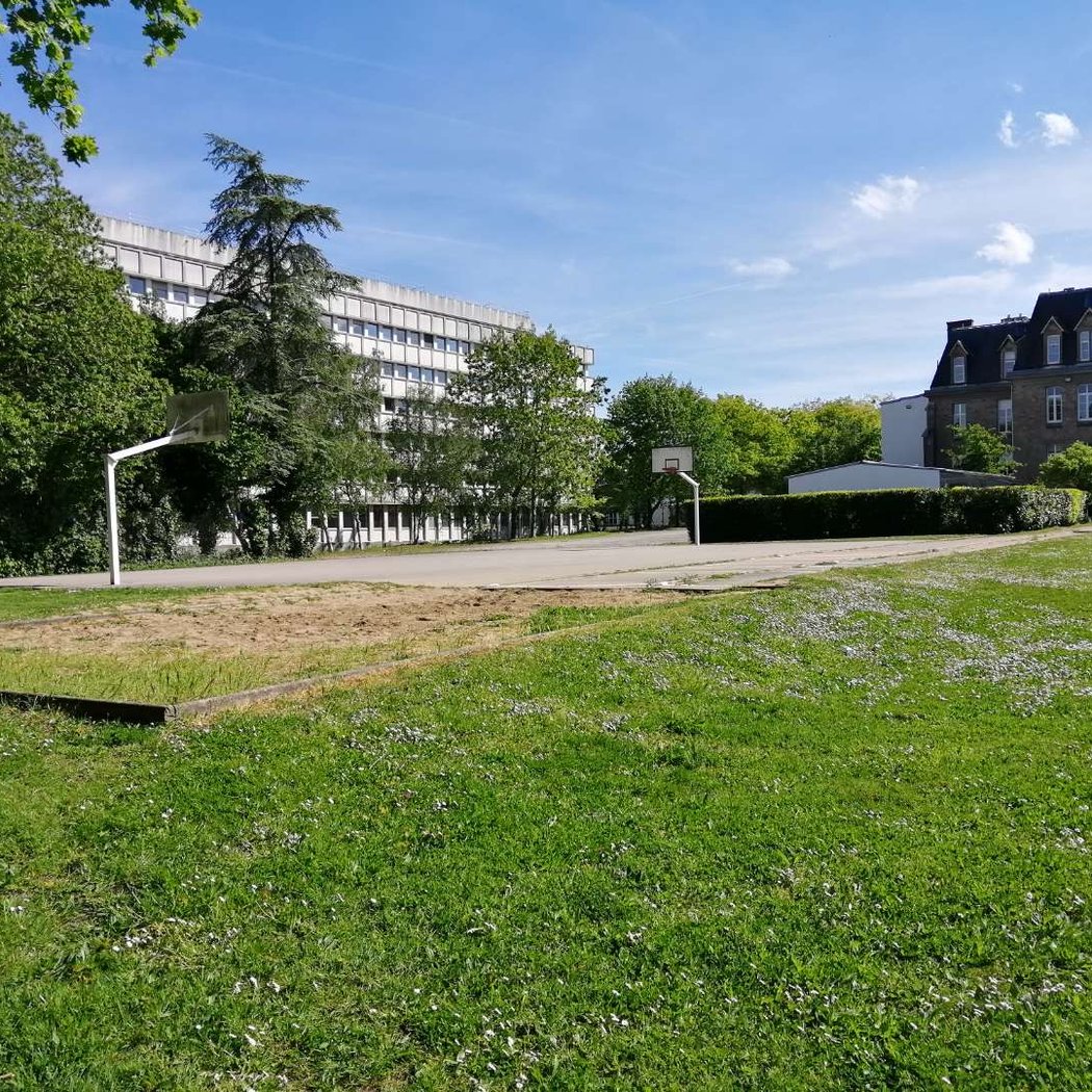 School Middle School High School La Perverie Sacré Coeur 3