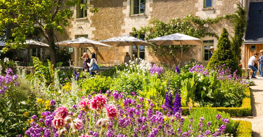 Curé de Chédigny Garden 2