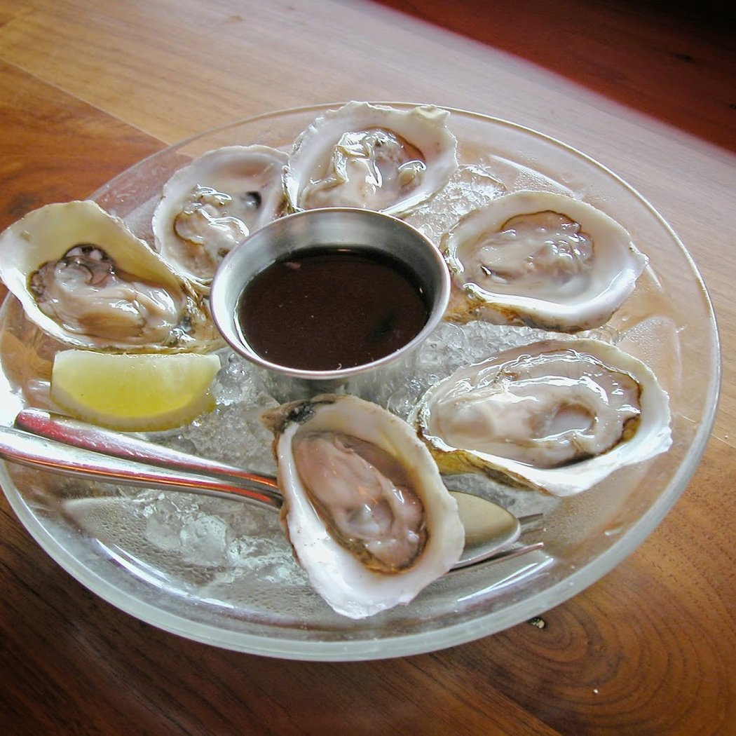 Flatiron Restaurant & Bar 3