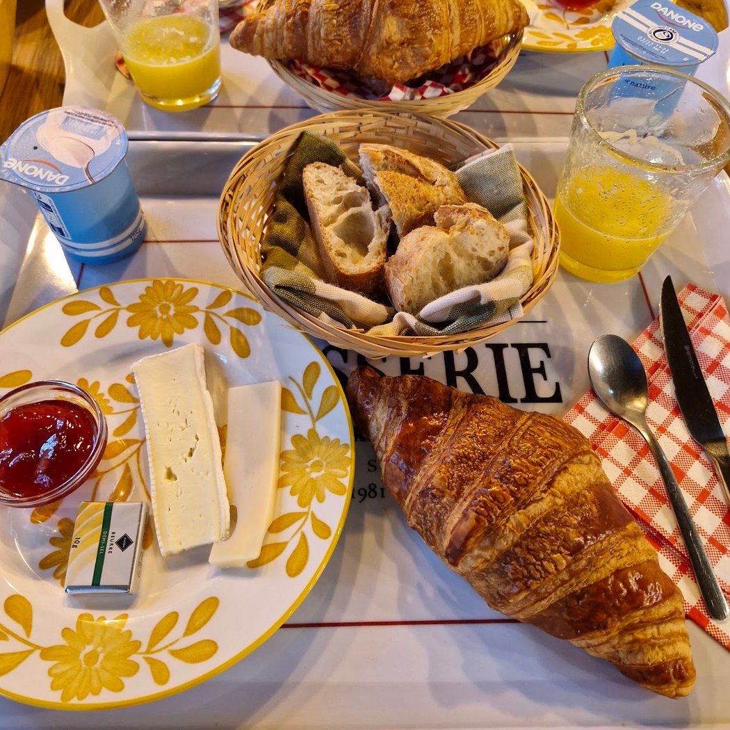 Hôtel Les Copains D'Amour 1
