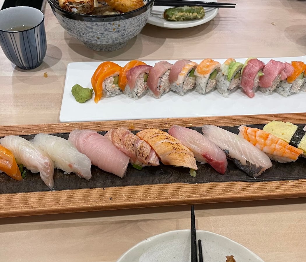 Ari Sushi & Tendon 3