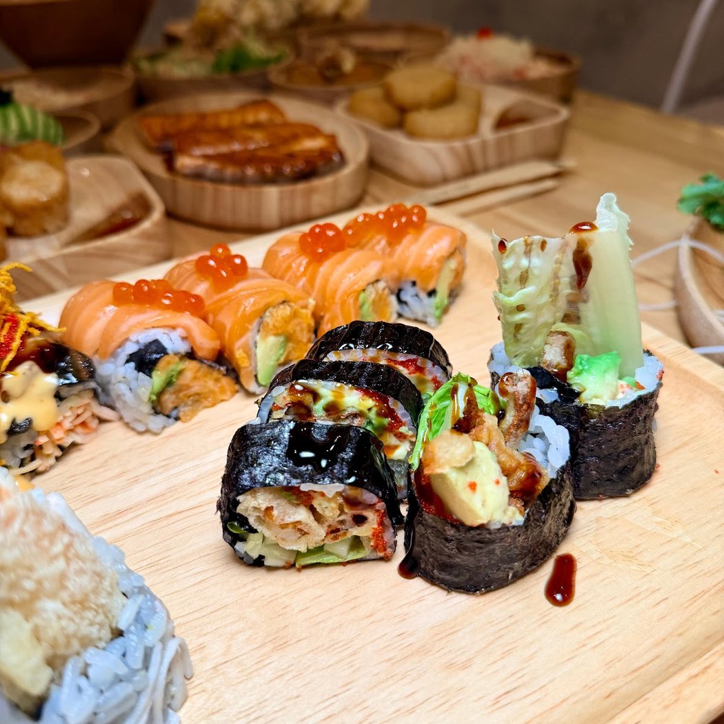 Akino (Flushing) 3