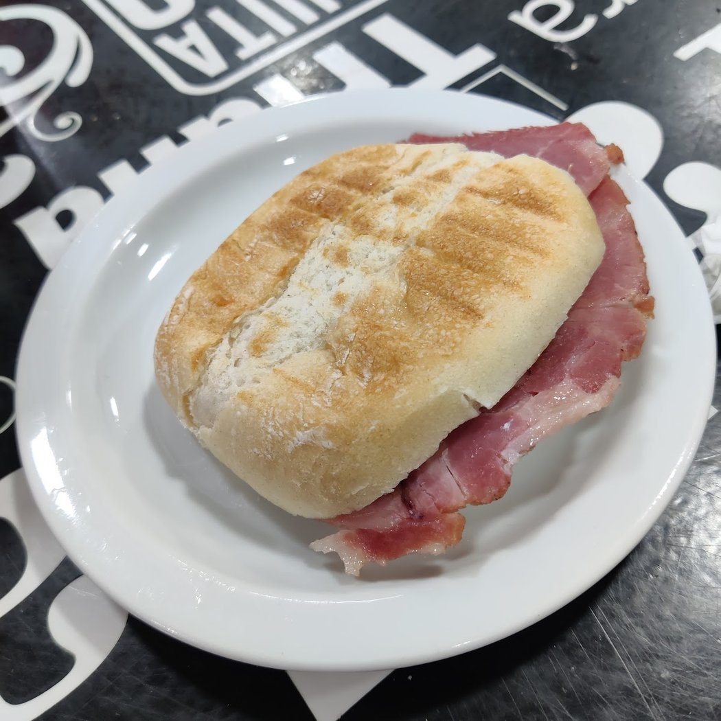 Bodeguita Greco, Vinos A Granel 3