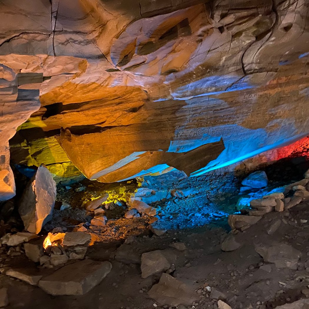 Guided Cavern Tours & Gemstone Panning 3